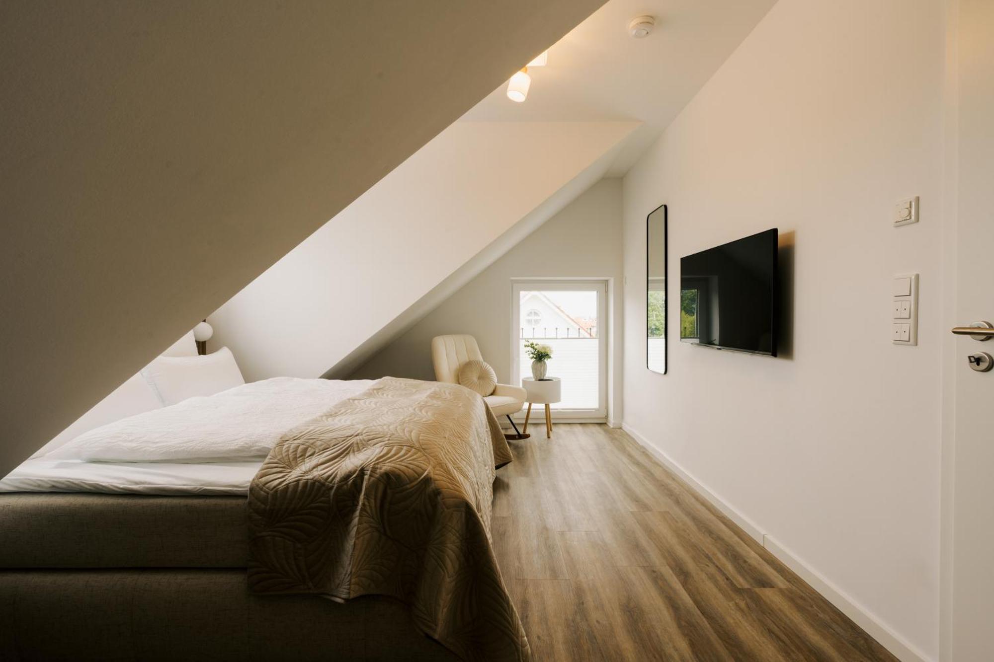 Kuesten De Diek - 4 Seitliche Deichlage, Balkon, 89qm Appartement